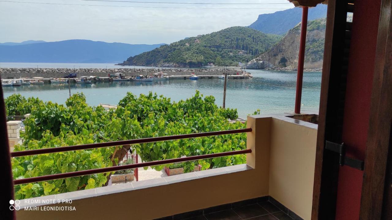 Porto Sabatiki Hotel Sampatiki Exterior photo