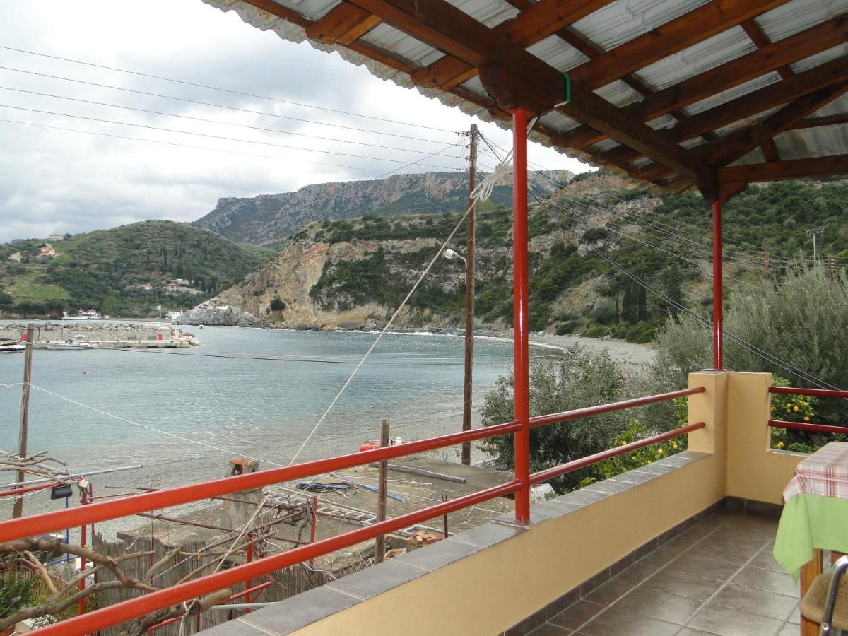 Porto Sabatiki Hotel Sampatiki Exterior photo